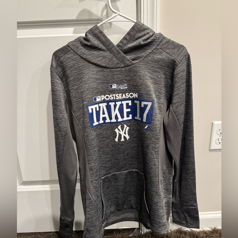 Women’s Yankee Hoodie